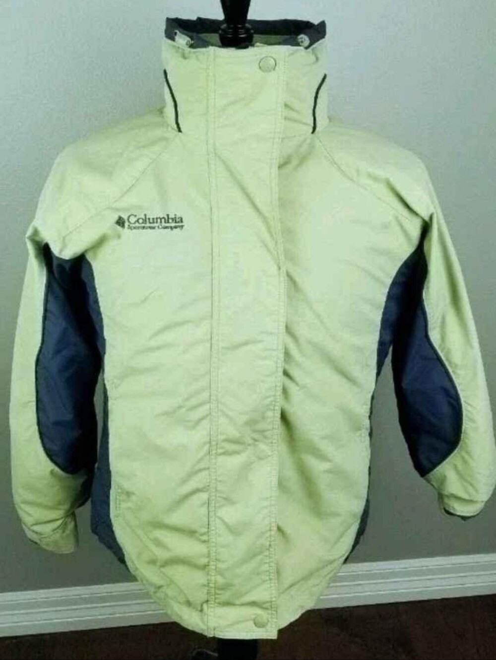 Columbia Women's Pale Yellow and Black Jacket Label